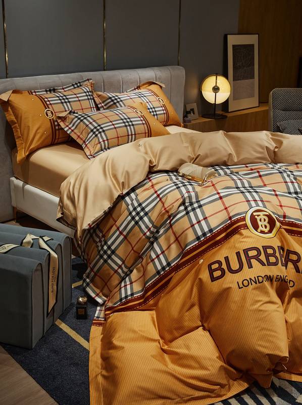 Burberry Inspired Bedding Set - Luxury London Style