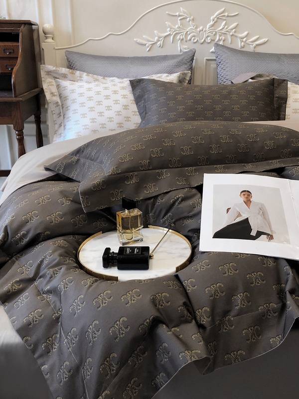 Elegant Grey Patterned Bedding Set - Luxury Home Decor