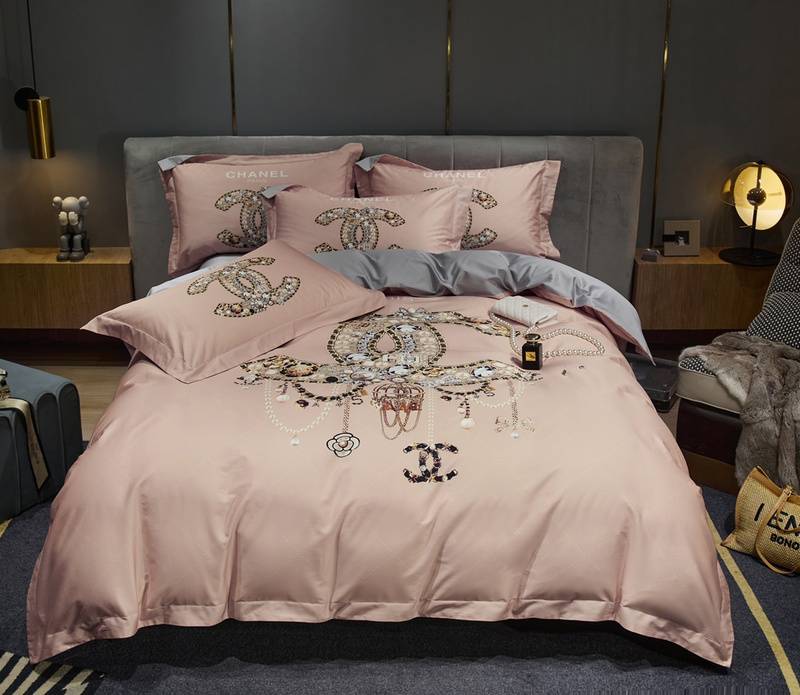 High-End Pink Bedding with Chanel Motifs - Cozy Chic