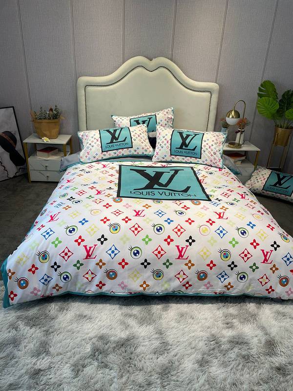 High-End Bedding Set - LV Inspired, Modern and Classic