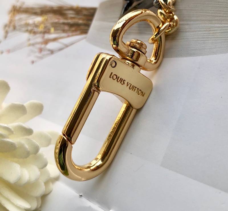 Elegant Multi-Charm Keyring - A Touch of Opulence