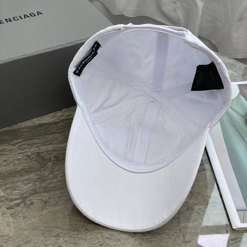 White Balenciaga Baseball Cap with Trendy Double B Logo, Street Style Essential