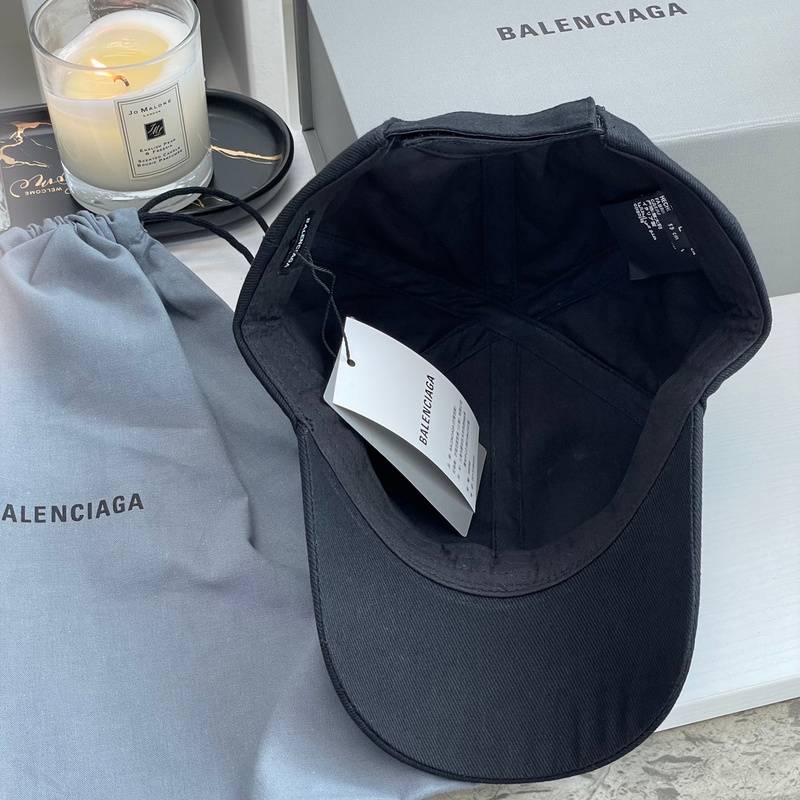 Balenciaga Classic Black Baseball Cap with Brand Logo, Fashion Essential