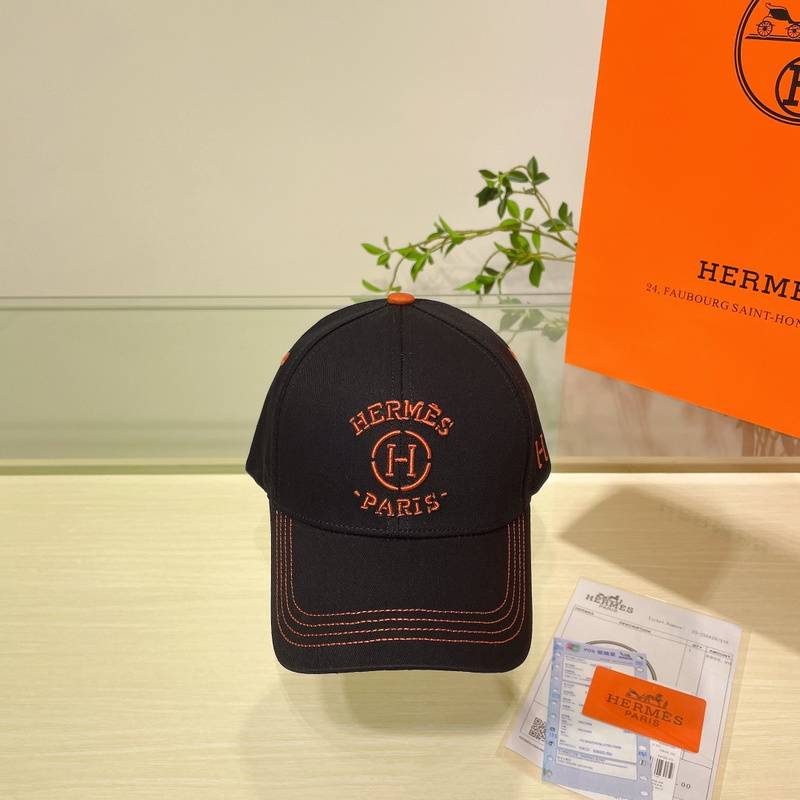 Hermès Paris Black Baseball Cap with Classic H Logo, High-End Fashion