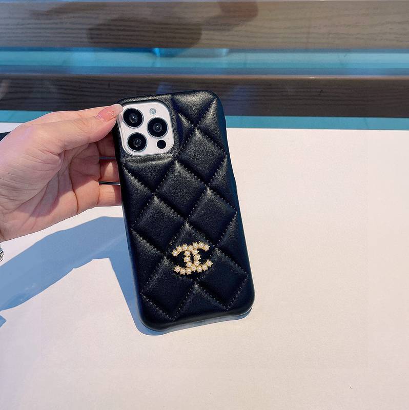 Chanel-Inspired Black Quilted Phone Case - Luxe Pearl CC Logo #ChanelBlackPearlCase