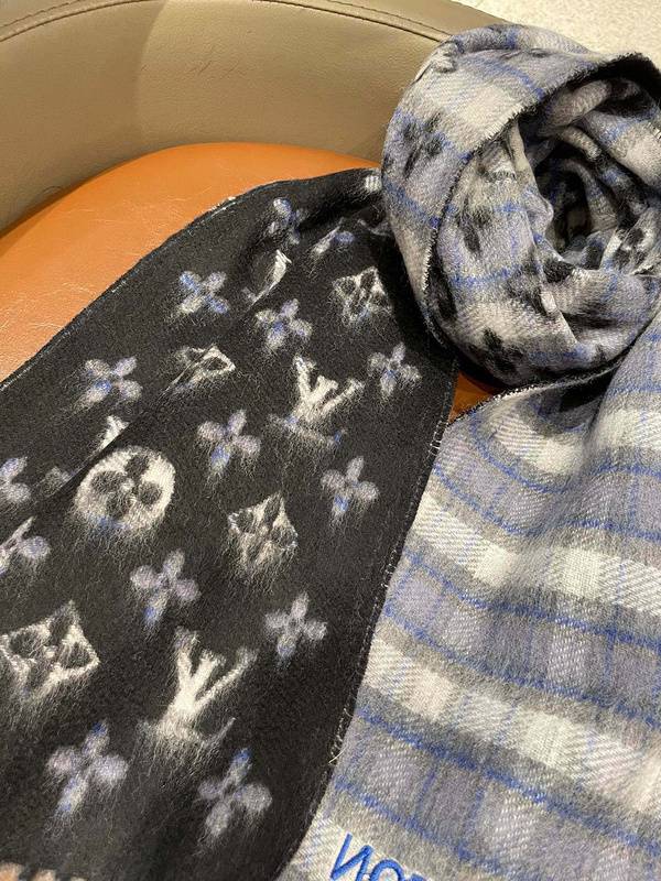 Black & White LV Scarf - A Timeless Fashion Classic #ClassicScarf