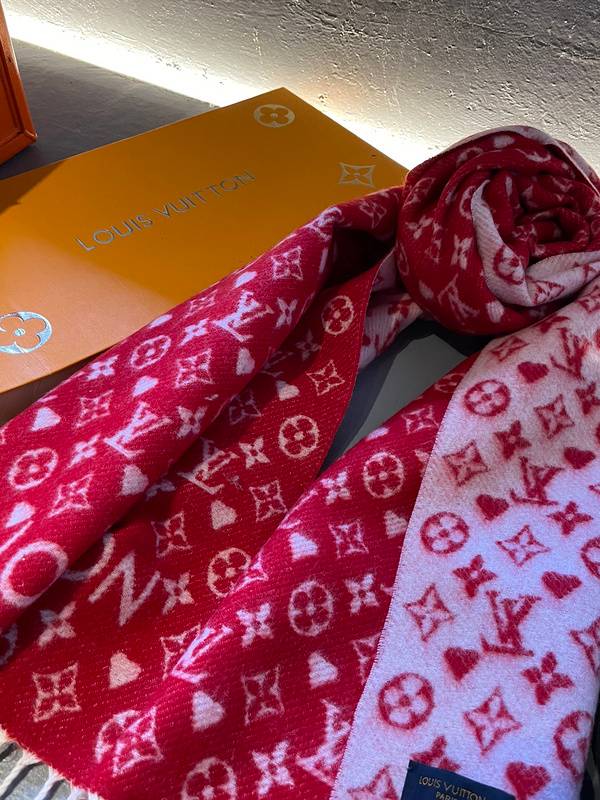 Stylish LV Red Scarf - A Must-Have for Fashionistas #LVFashionista