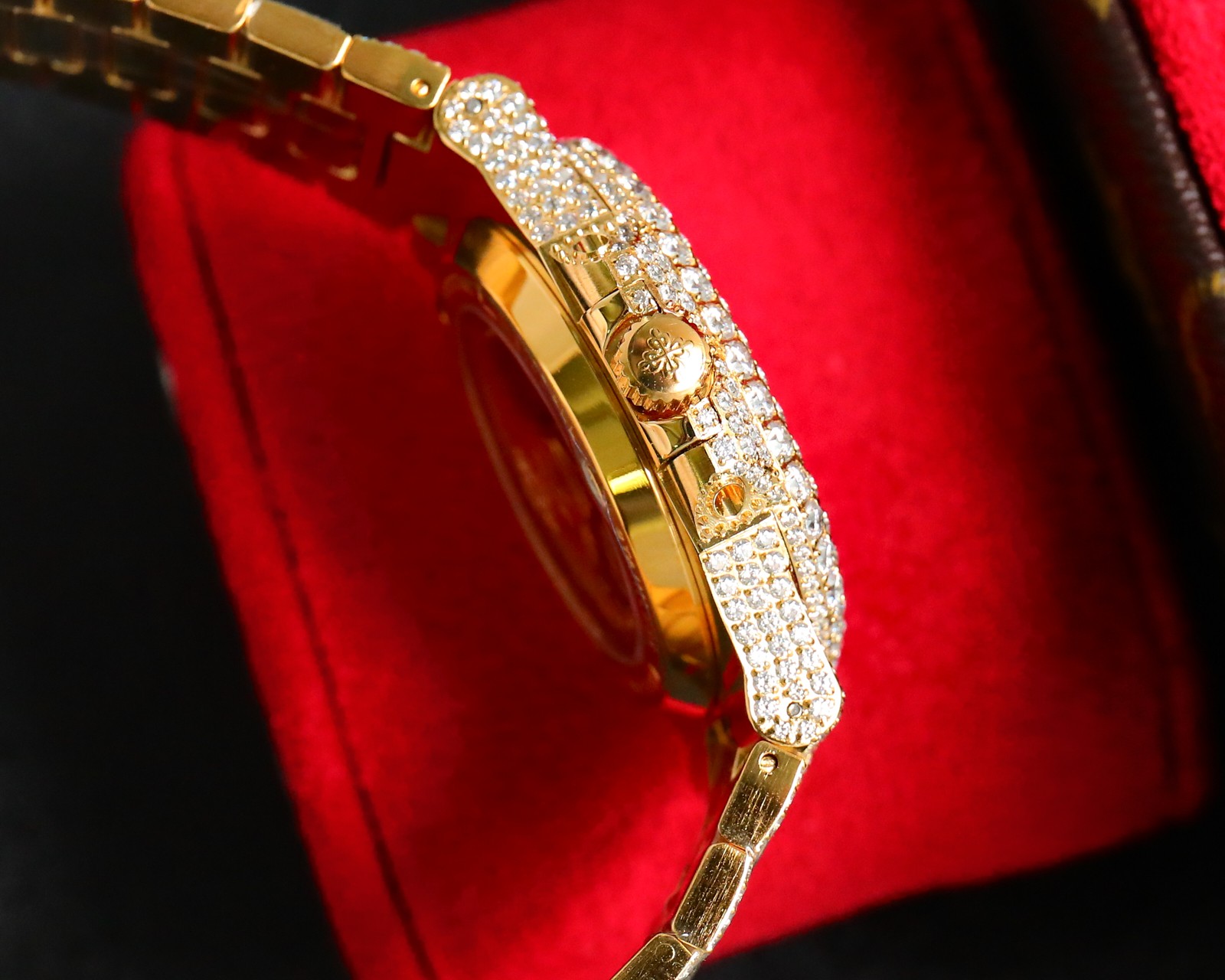 Dazzling Gold | Full Diamond Watch | Luxury Timepiece