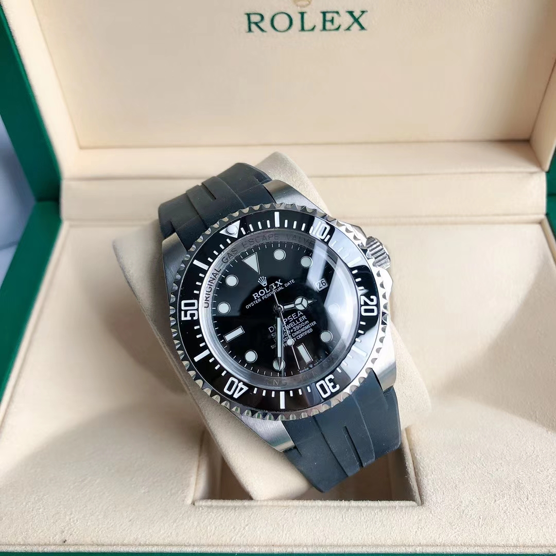 RolexSubmariner | Black Rubber Strap | #LuxuryDiveWatch