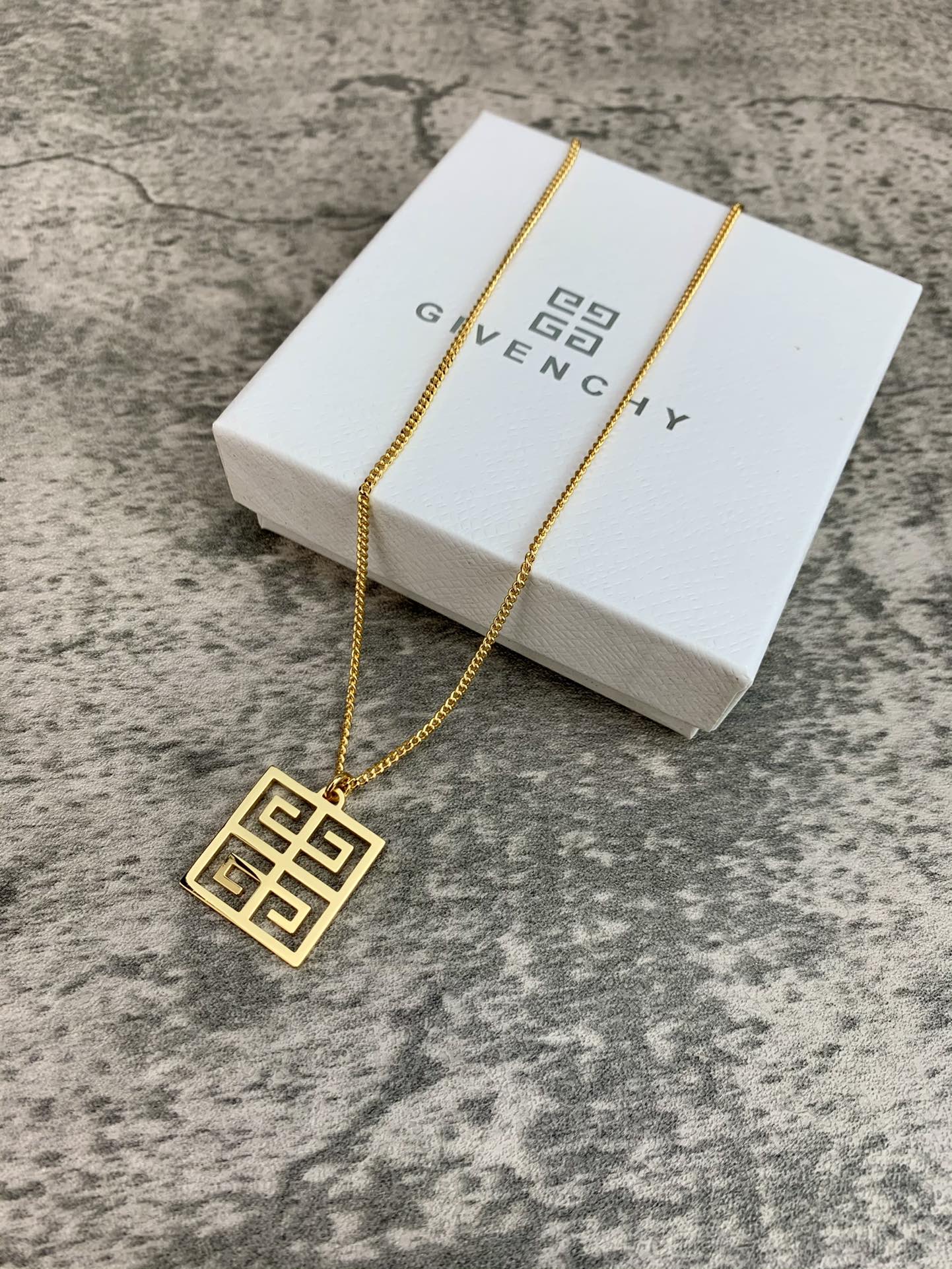 Chic Givenchy-Style Jewelry - Gold Necklace with Logo Tag