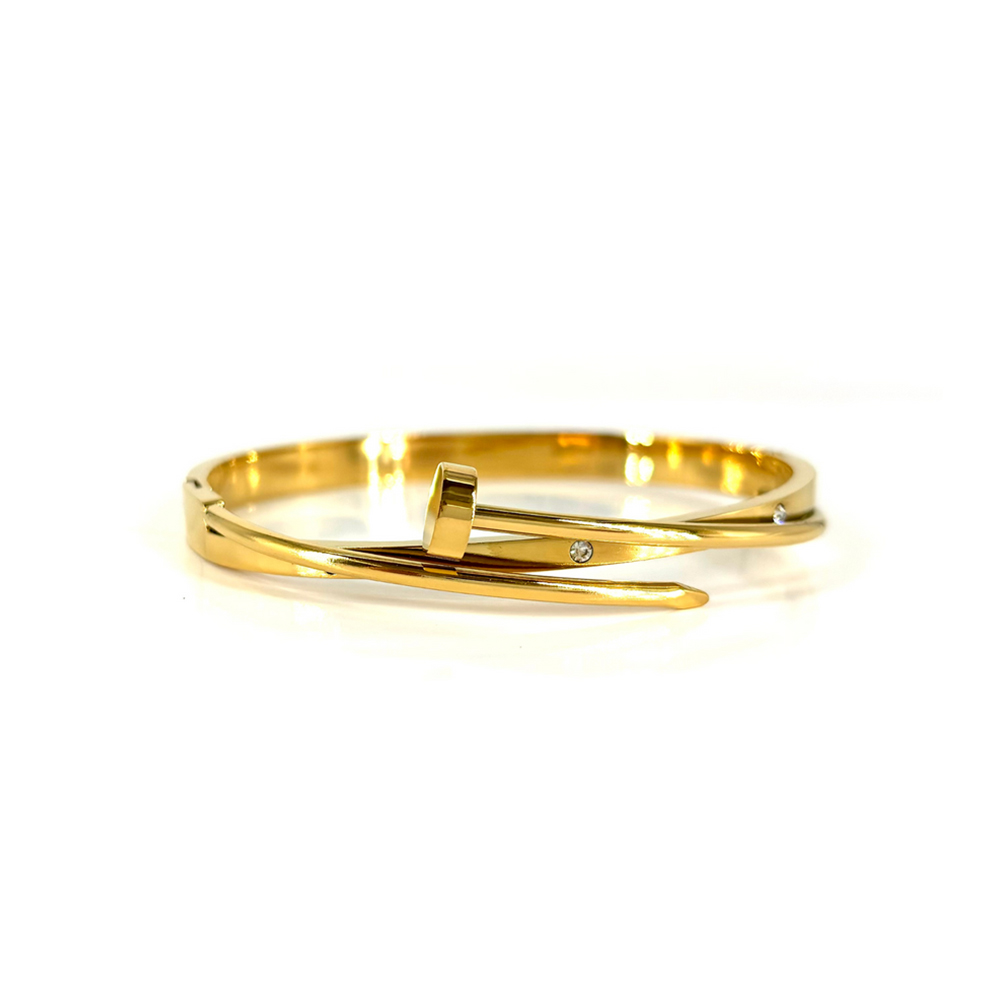 Timeless Elegance: 18K Gold Cartier Love Bracelet - A Must-Have Accessory