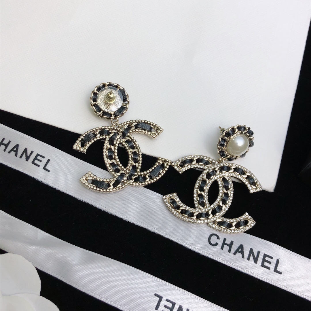 Chanel CC Logo Earrings - Pearl and Crystal Glamour