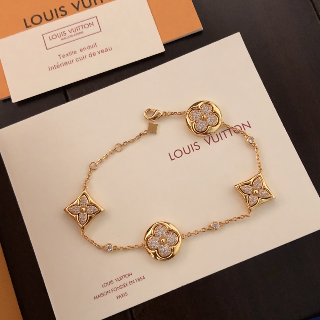 Trendy Gold Bracelet - LV Style Crystal Flowers, Must-Have