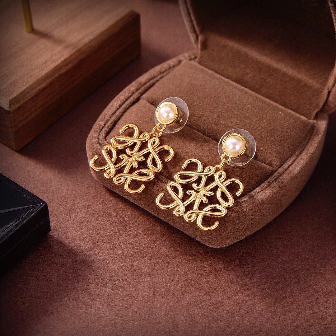 Loewe's Golden Elegance: Pearl and Monogram Earrings