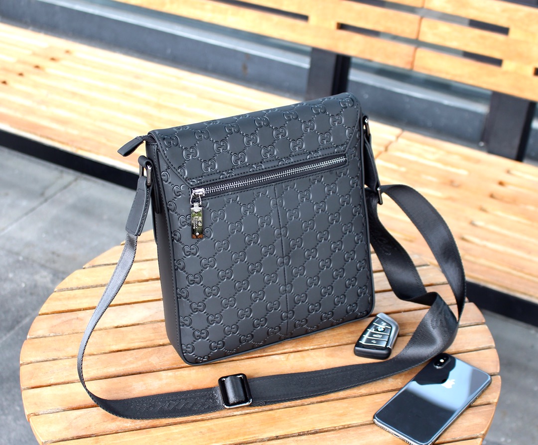 Gucci-Inspired Black Quilted Crossbody Bag - Trendy & Chic