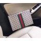 Stylish Gucci-Patterned Clutch - A Classic Accessory