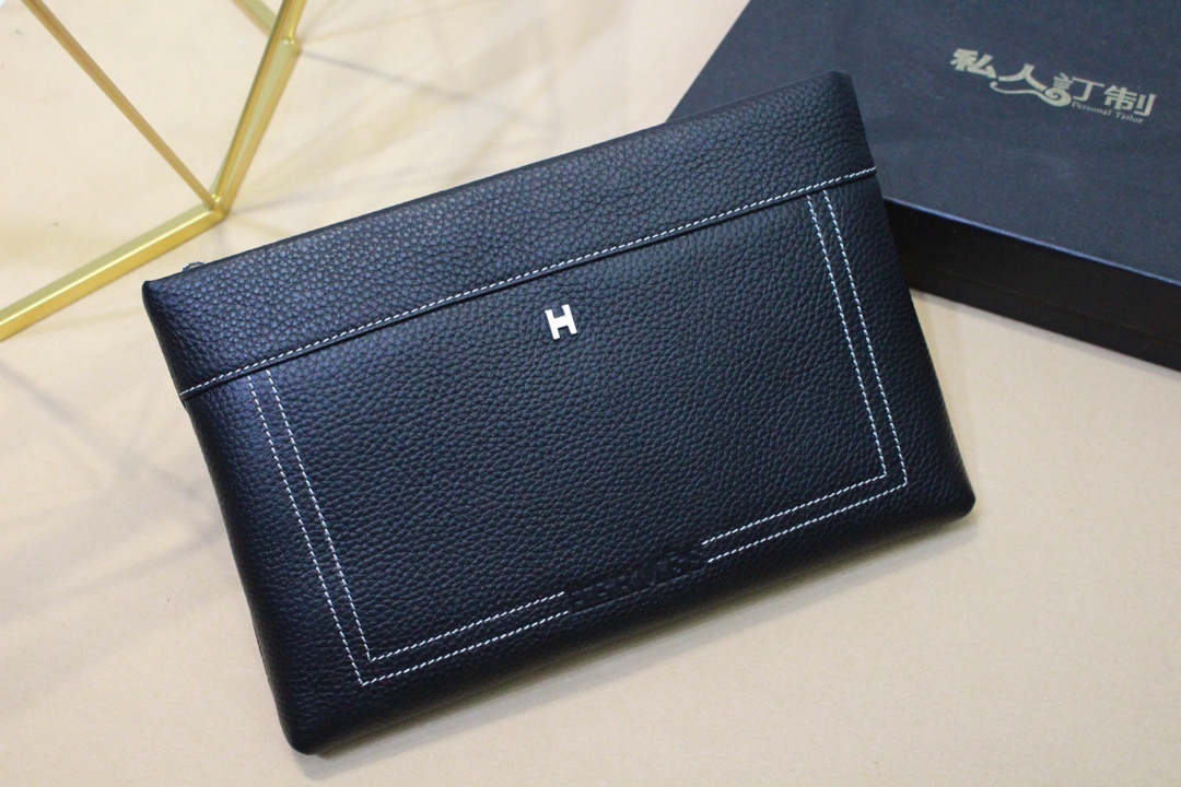 Hermès Navy Blue Leather Wallet | Classic 'H' Emblem |