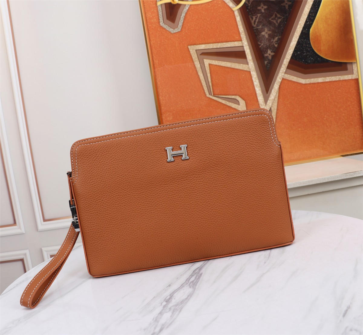 Hermès Tan Leather Clutch | Iconic 'H' Buckle |