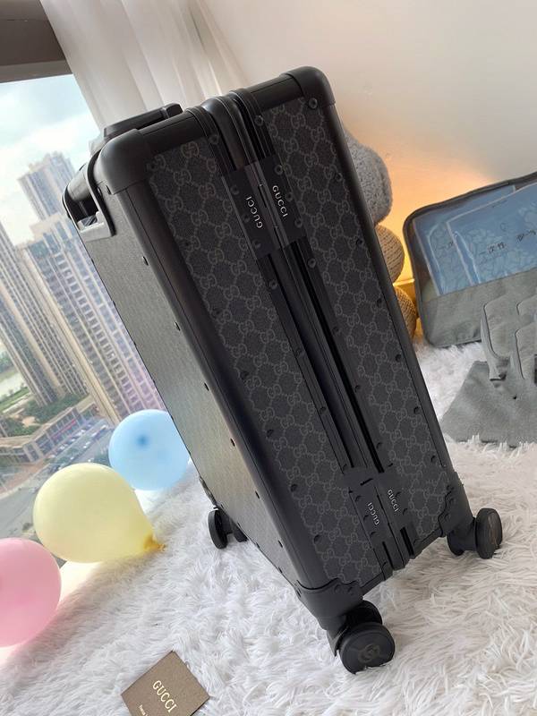 GUCCI Luggage 