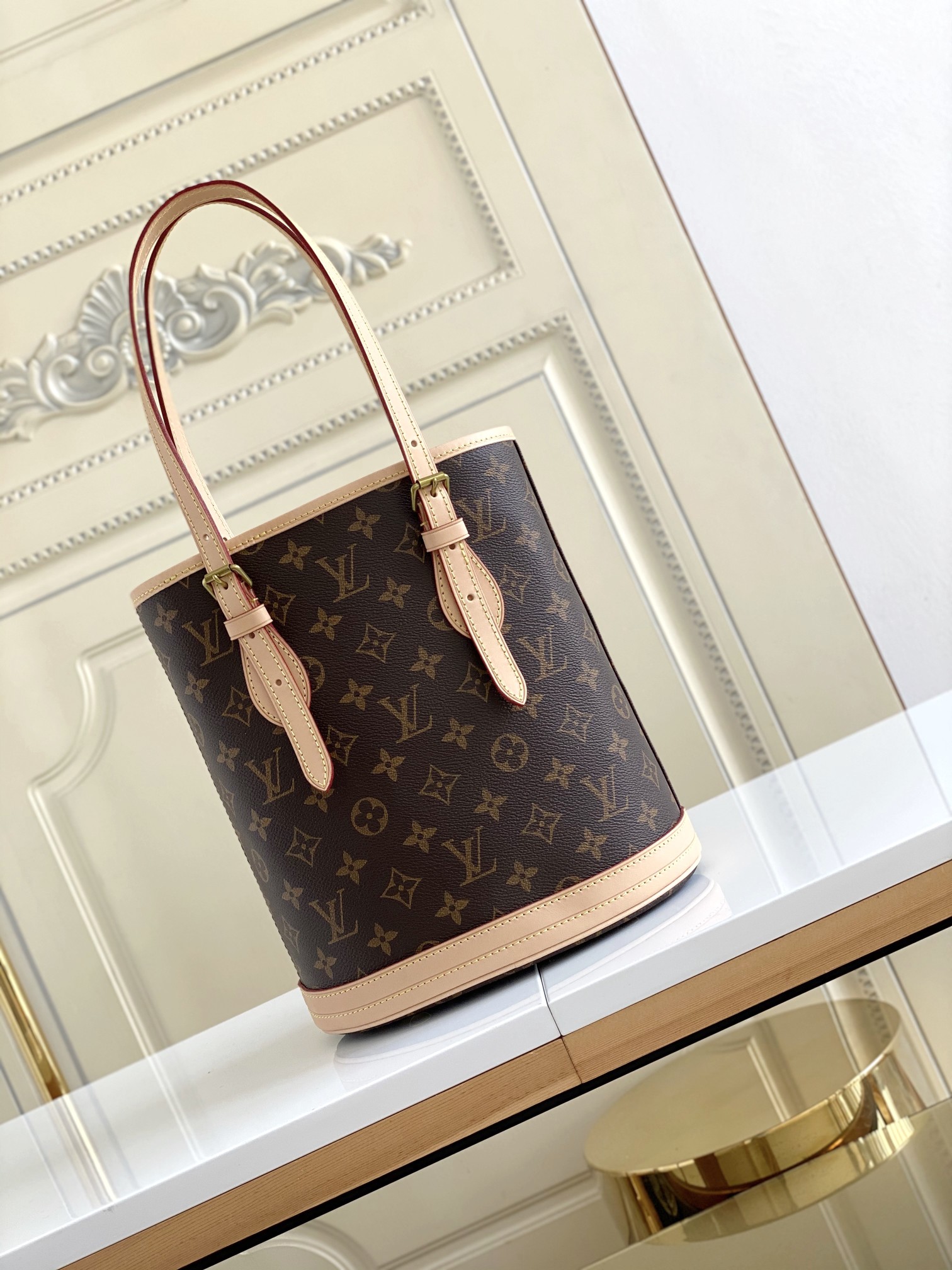 2023 Trending LV01 Replica Shoulder Bag, Luxury Second-Hand Bucket Bag