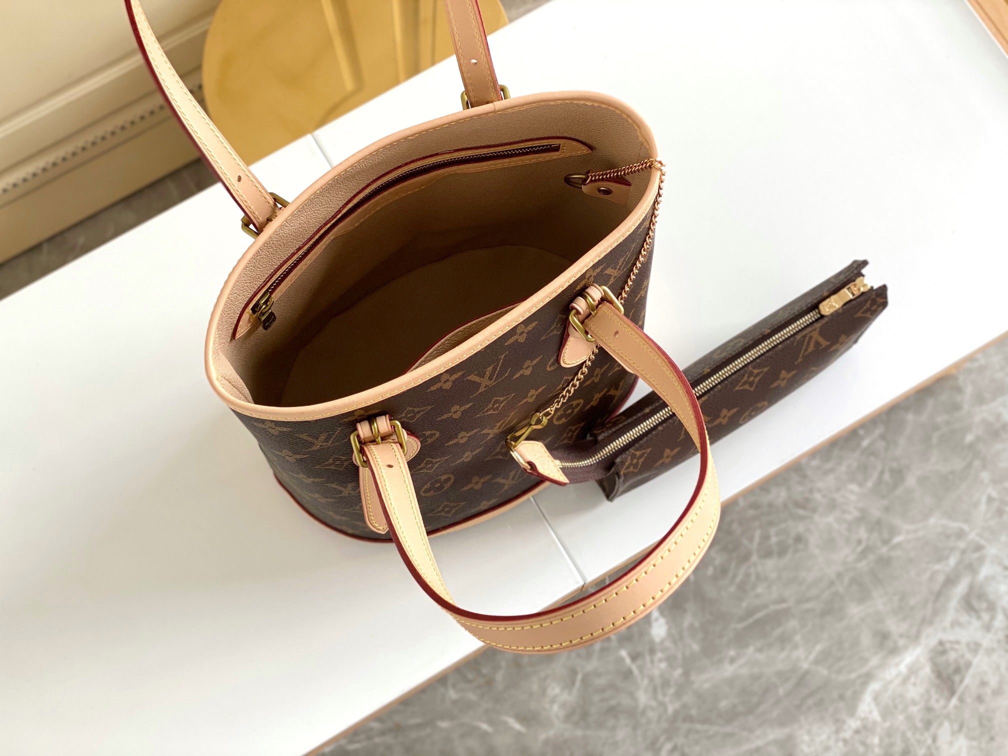 2023 Trending LV01 Replica Shoulder Bag, Luxury Second-Hand Bucket Bag